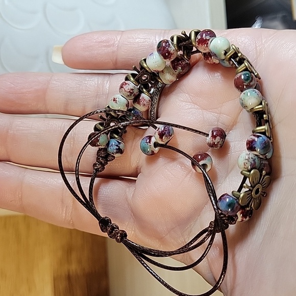 Marbled Pottery Bead Floral Charm Bracelet - Picture 6 of 8